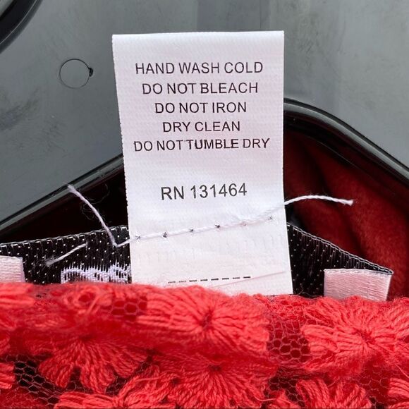 đ§„COCO ROJA SWEATER/CARDIGAN Sz S beautifulâsoftâredâw/âfloralâlace.âNWT - Picture 5 of 11